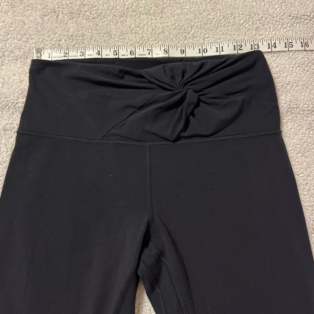 Lululemon Black Align High-Rise Tight 28" Twist Waist Leggings Ankle Full Length - Picture 9 of 16